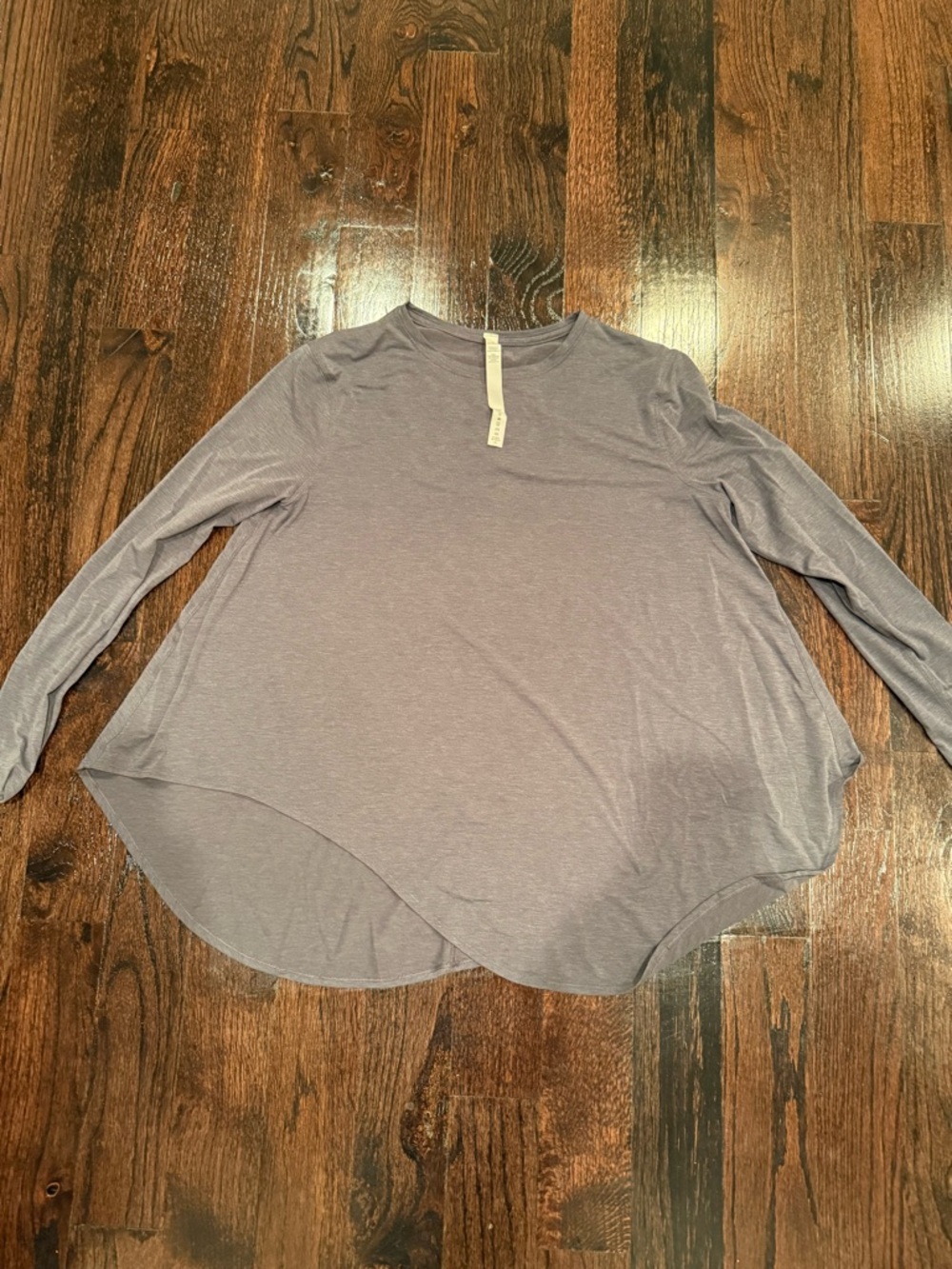 lululemon athletica Women's Long Sleeve High-Low Tee - Dusty Gray - Size 6